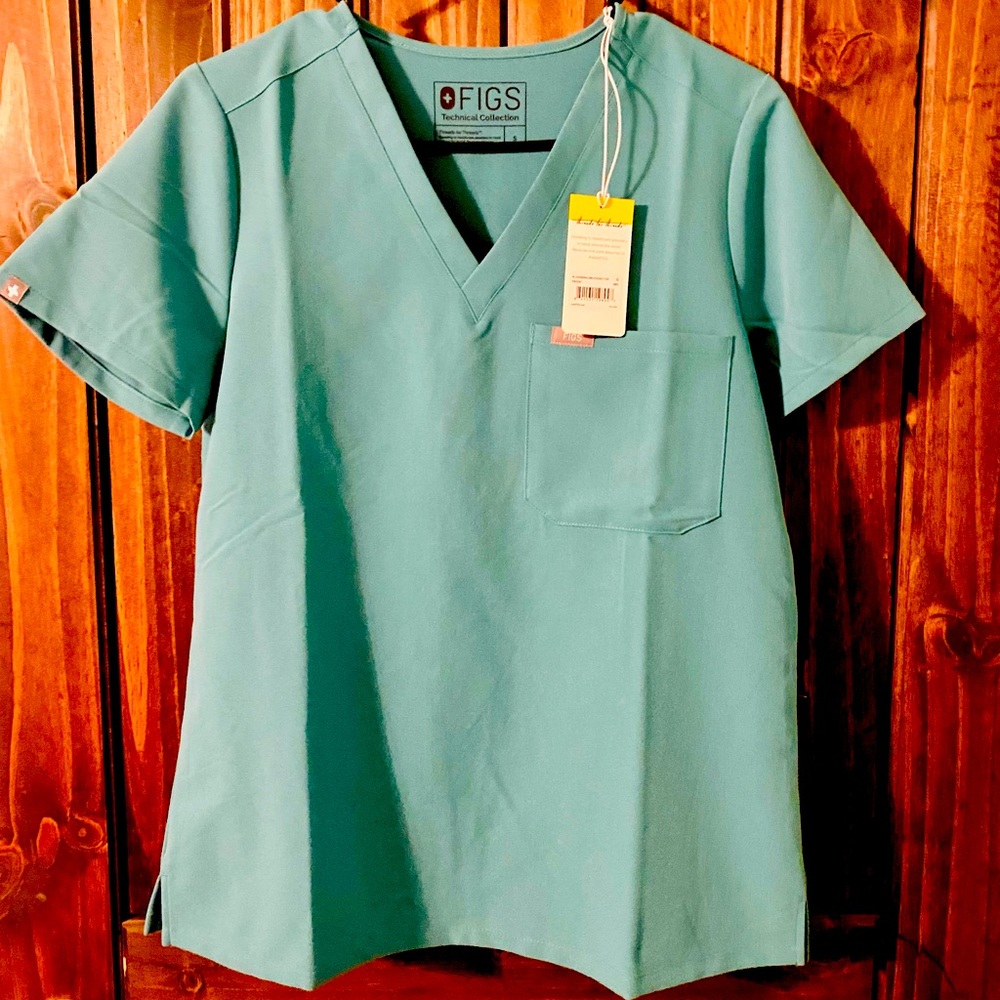 Figs Marine Catarina one pocket top size small NWT